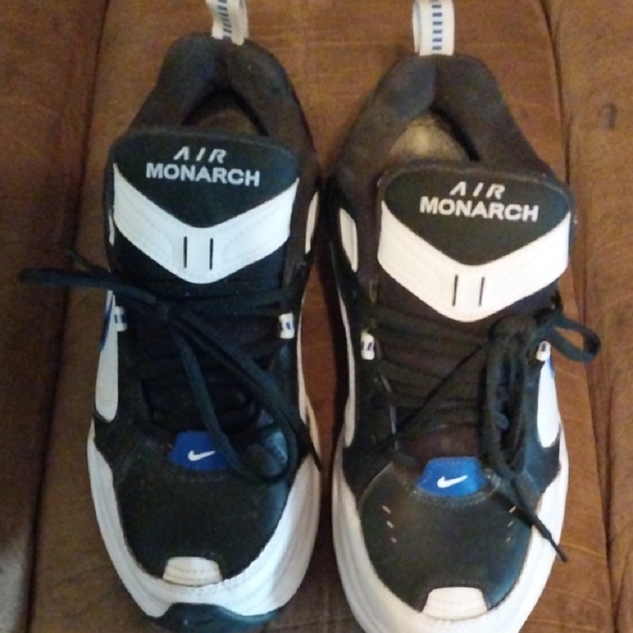 Nike Air Monarch Black and White with Blue Accent - Picture 1 of 5